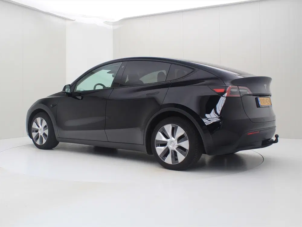 Tesla Model Y Long Range AWD 75kWh 351pk 92 uit 2023, foto 4