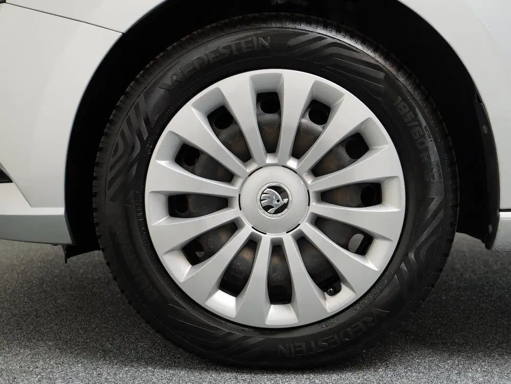Skoda Fabia 1.0 TSI Ambition Navi uit 2021, foto 14