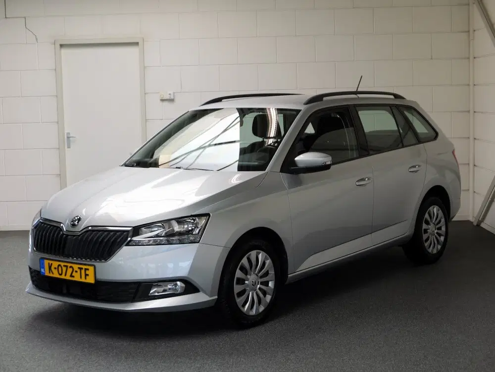 Skoda Fabia 1.0 TSI Ambition Navi uit 2021, foto 2