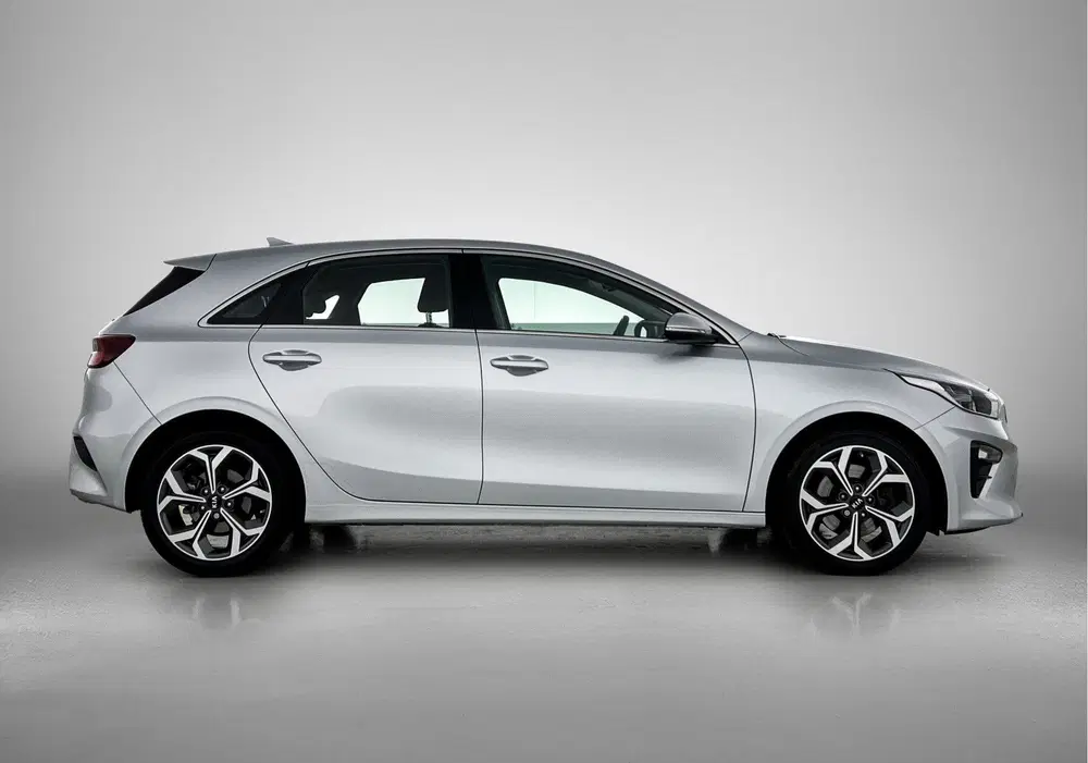 Kia Ceed 1.4 T-GDi DynamicLine uit 2019, foto 12