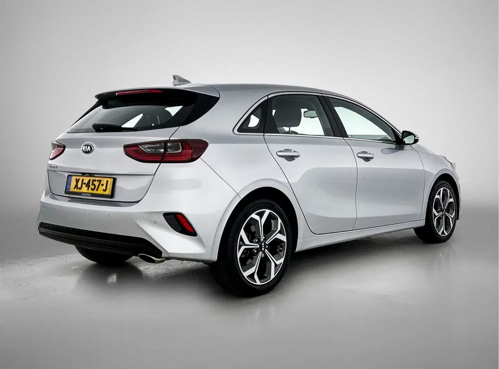 Kia Ceed 1.4 T-GDi DynamicLine uit 2019, foto 2