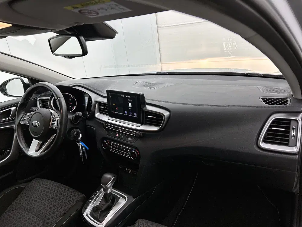 Kia Ceed 1.4 T-GDi DynamicLine uit 2019, foto 6