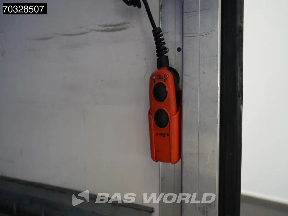 Iveco Daily 3.0L Automaat Laadklep Zijdeur Dubbellucht uit 2023, foto 11
