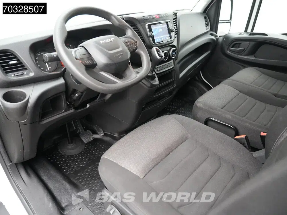 Iveco Daily 3.0L Automaat Laadklep Zijdeur Dubbellucht uit 2023, foto 3