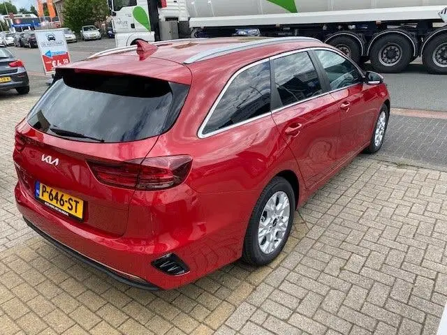 Kia Ceed 1.0 T-GDi MHEV Dyn+L Automaat uit 2022, foto 3