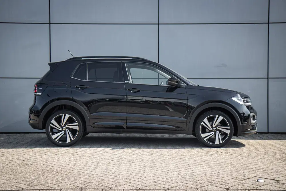 Volkswagen T-Cross 1.0 TSI 110pk DSG R-Line uit 2022, foto 3