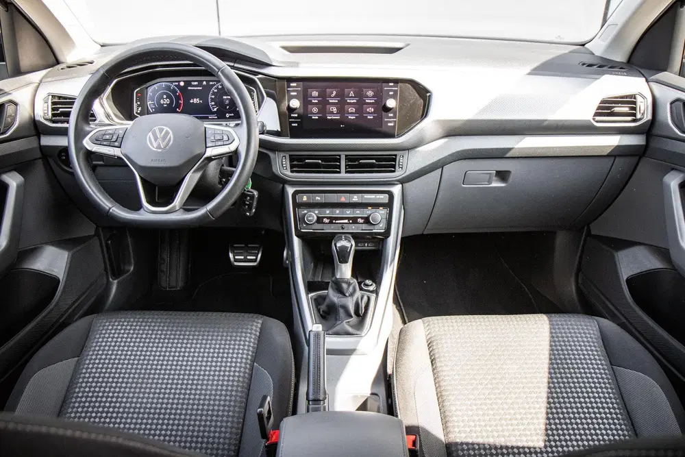 Volkswagen T-Cross 1.0 TSI 110pk DSG R-Line uit 2022, foto 5