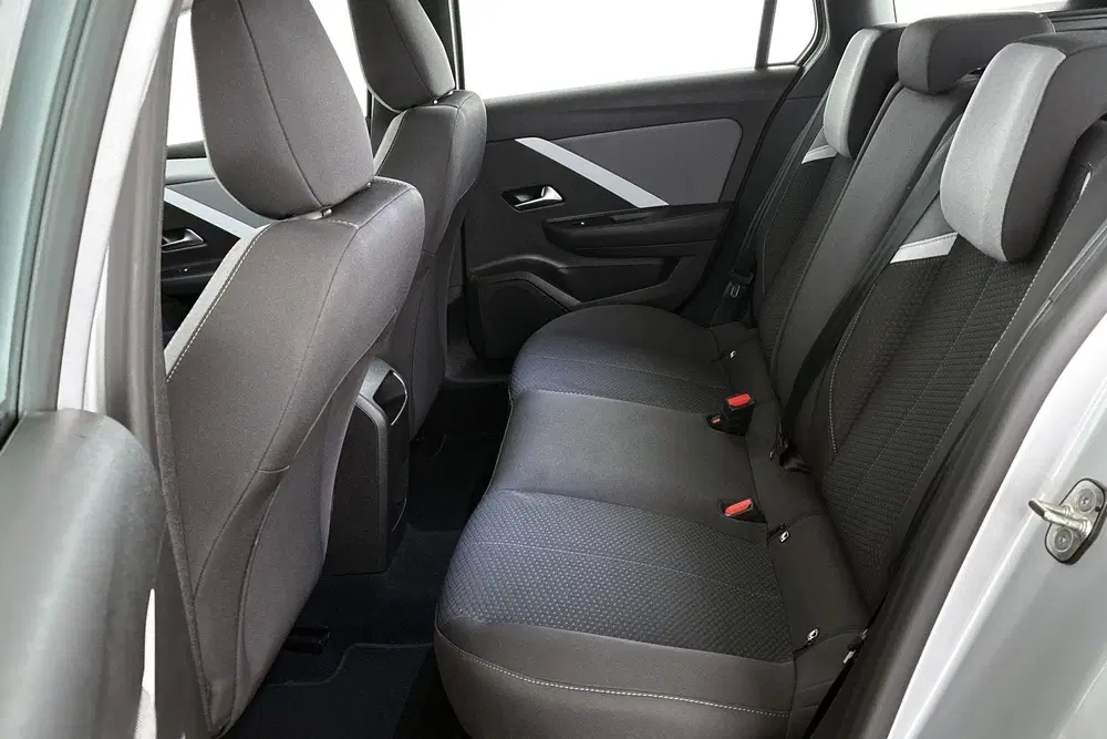 Opel Astra 1.2 Edition uit 2023, foto 8