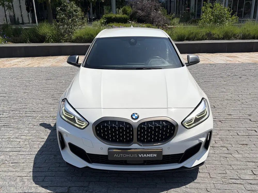 BMW 1-serie M135i xDrive High Executive Edition uit 2020, foto 8
