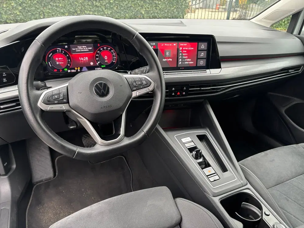 Volkswagen Golf 1.4 eHybrid Style uit 2022, foto 2