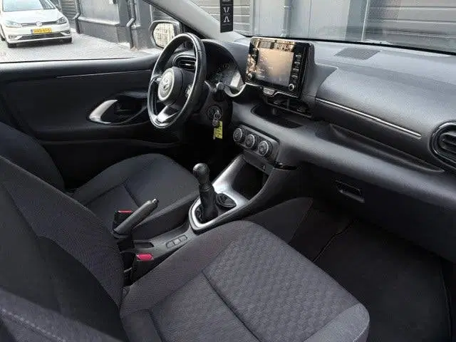 Toyota Yaris 1.0 VVT-i Comfort uit 2022, foto 11