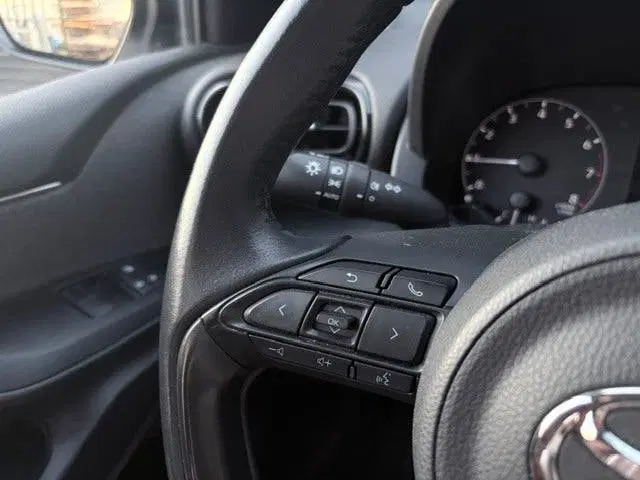 Toyota Yaris 1.0 VVT-i Comfort uit 2022, foto 13