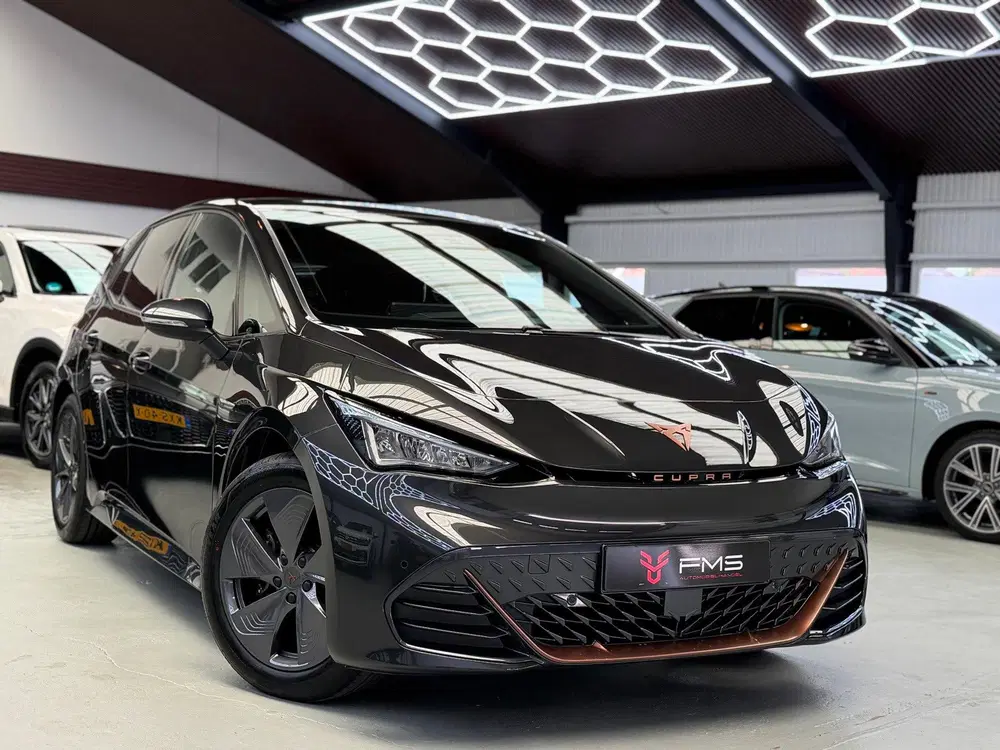 Cupra Born Essential 62 kWh CarPlay 204 pk uit 2023