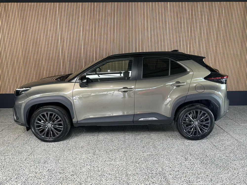 Toyota Yaris Cross 1.5 Hybrid Adventure NL auto uit 2024, foto 5