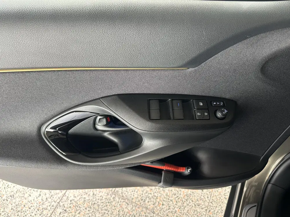 Toyota Yaris Cross 1.5 Hybrid Adventure NL auto uit 2024, foto 8