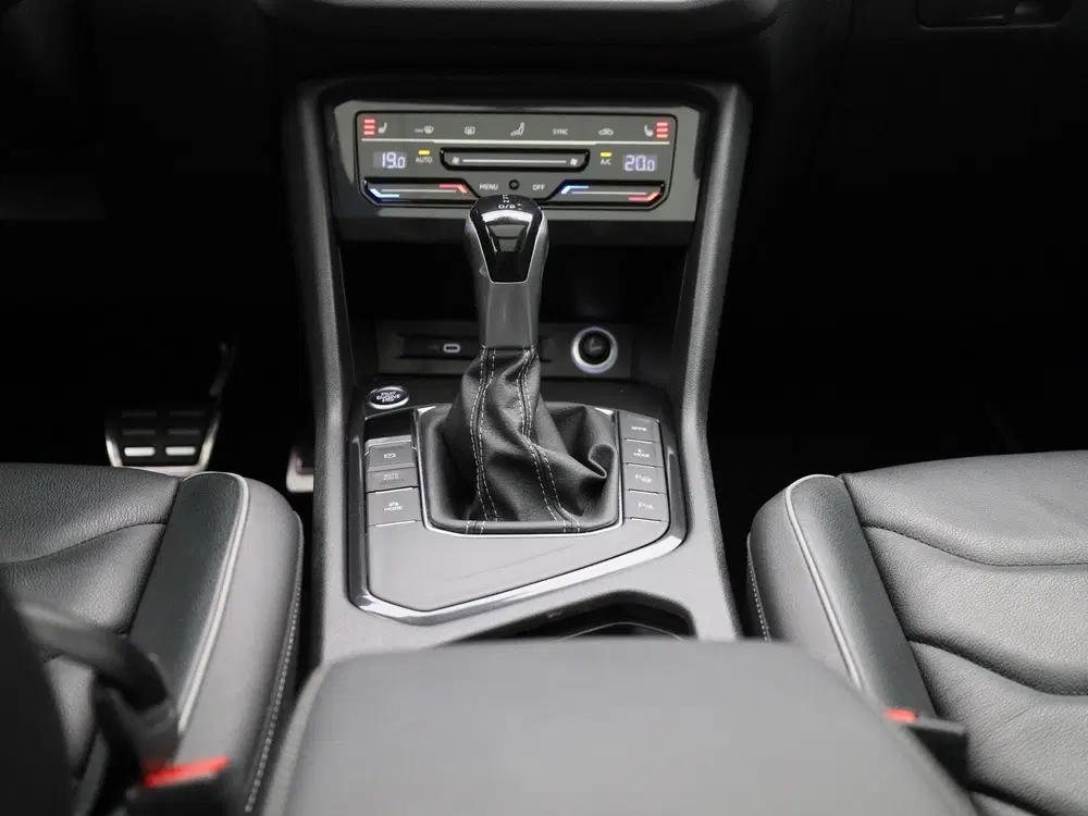 Volkswagen Tiguan 1.4 TSI eHybrid R-Line Business+ 245 PK uit 2021, foto 10