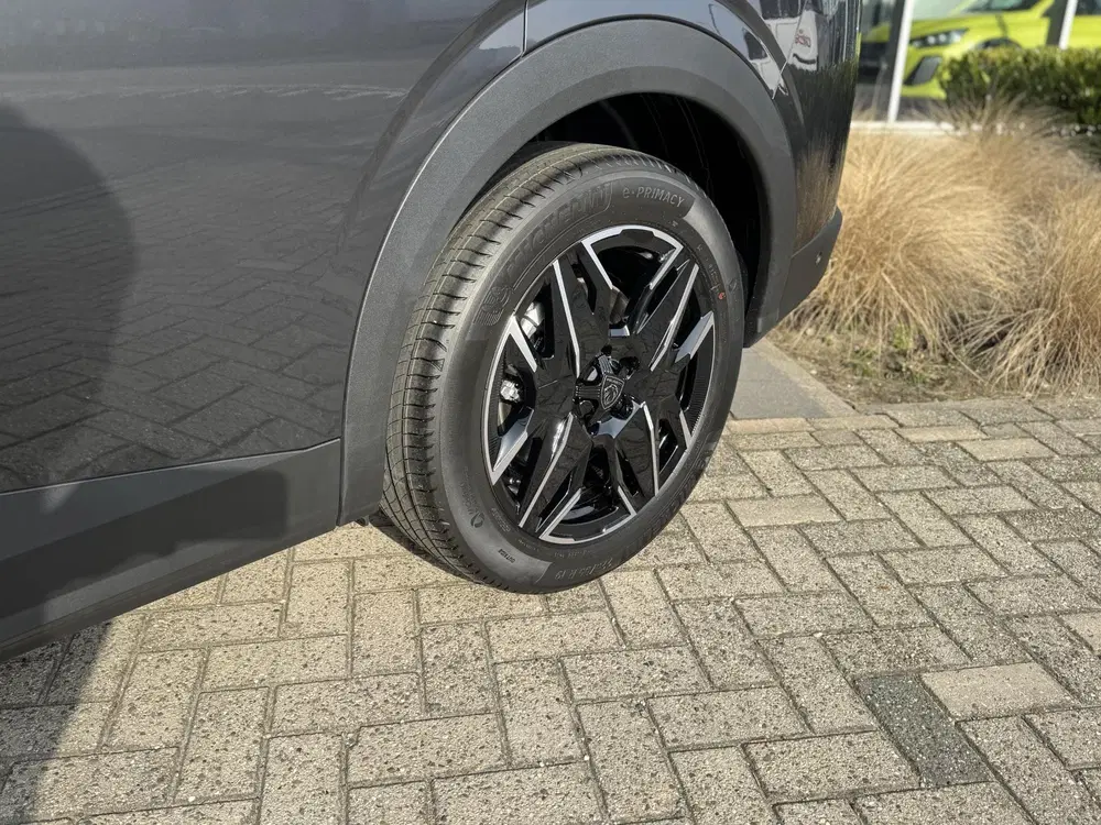 Peugeot 5008 Hybrid 145 GT l 360 Vision & Drive Assist uit 2025, foto 10