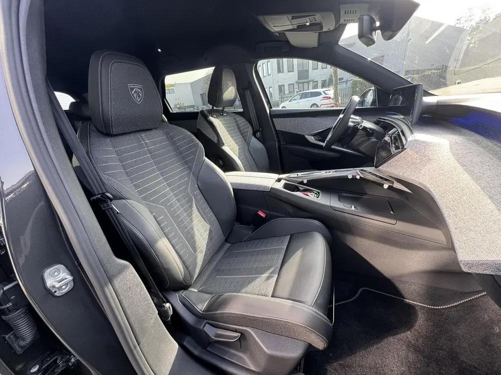 Peugeot 5008 Hybrid 145 GT l 360 Vision & Drive Assist uit 2025, foto 15