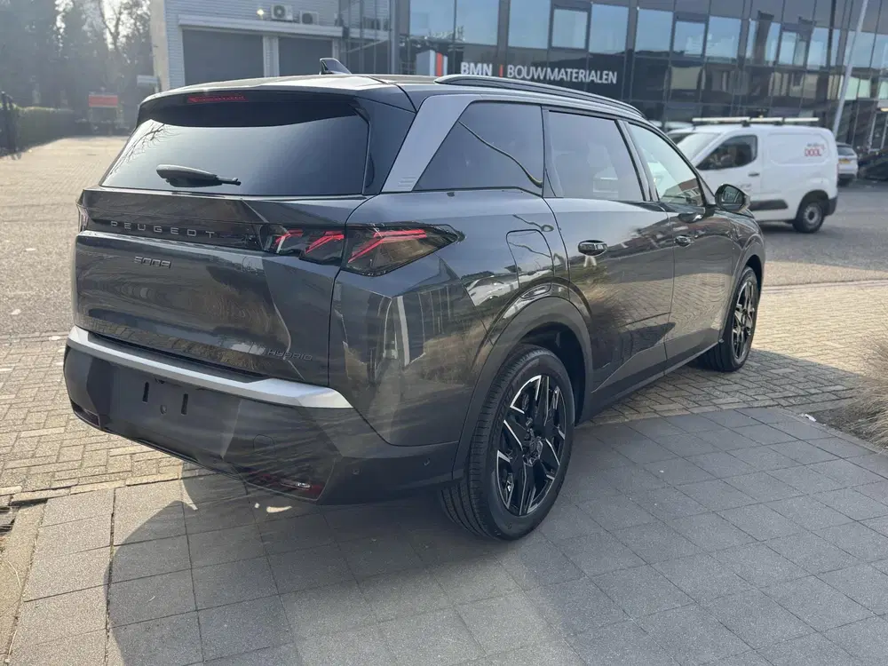Peugeot 5008 Hybrid 145 GT l 360 Vision & Drive Assist uit 2025, foto 4