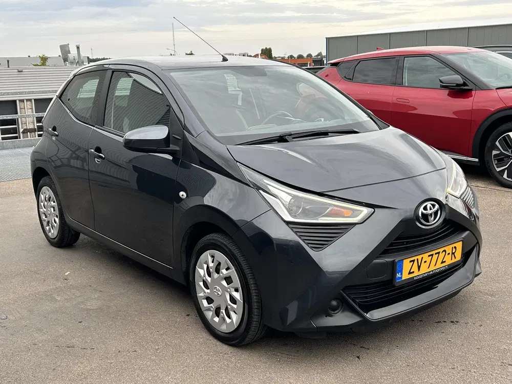 Toyota Aygo 1.0 VVT-i x-play limited Achteruitrijcamer uit 2019, foto 12