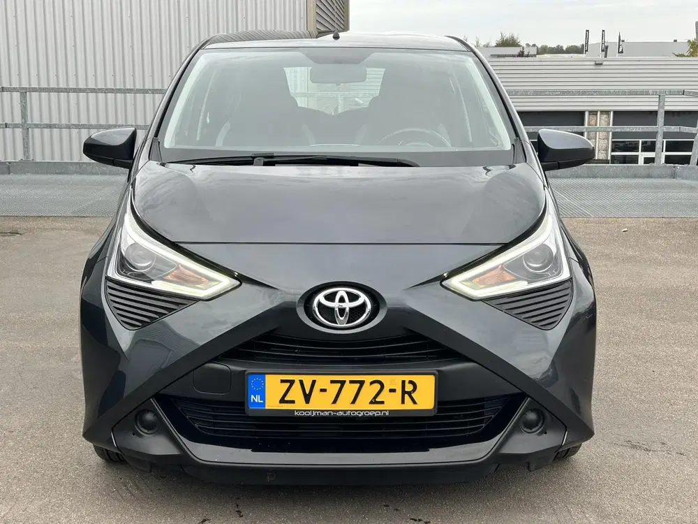 Toyota Aygo 1.0 VVT-i x-play limited Achteruitrijcamer uit 2019, foto 13