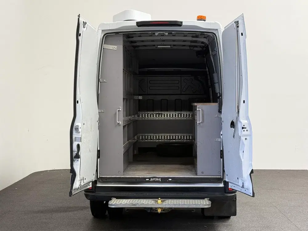 Iveco Daily 35C16V 2.3 352 L2H2 Automaat Dubbellucht A uit 2021, foto 15