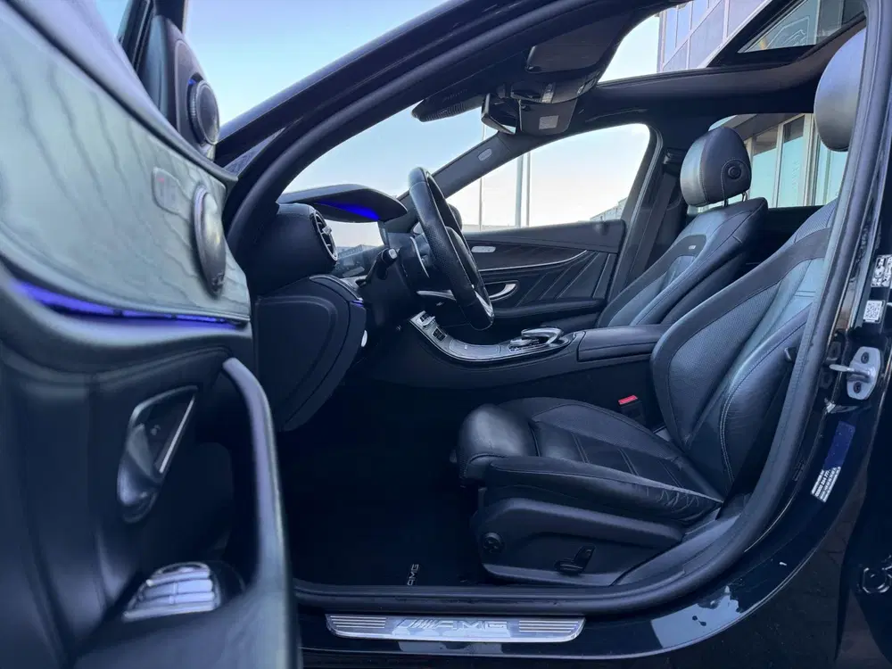 Mercedes-Benz E-Klasse AMG 63 4MATIC Premium Plus Pano uit 2019, foto 15