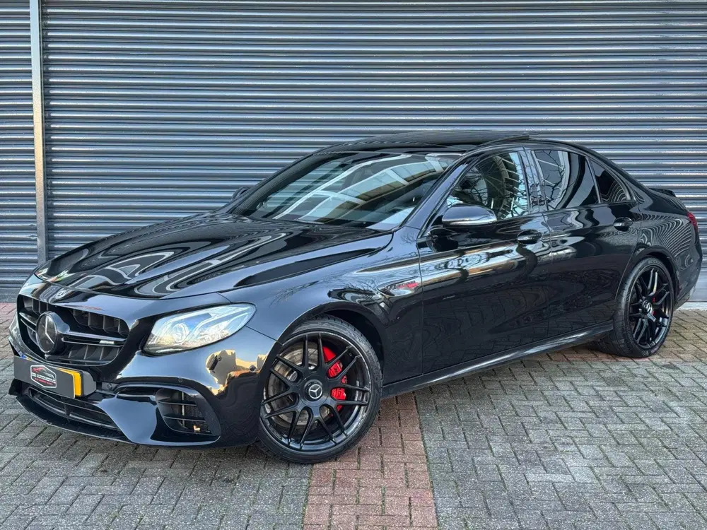 Mercedes-Benz E-Klasse AMG 63 4MATIC Premium Plus Pano uit 2019, foto 2