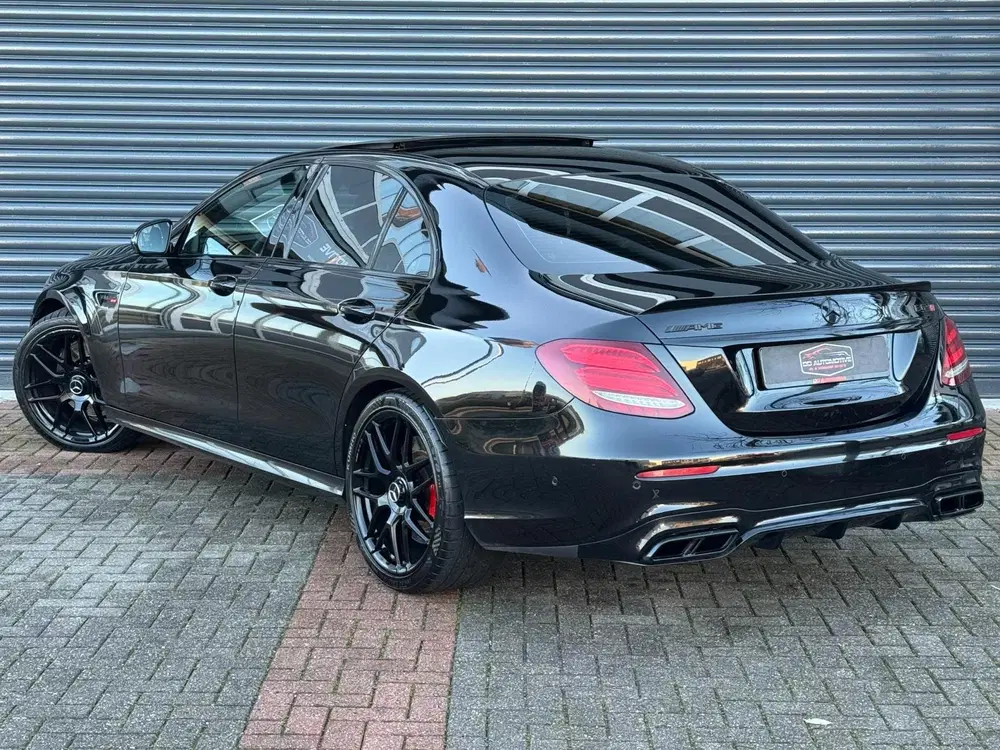 Mercedes-Benz E-Klasse AMG 63 4MATIC Premium Plus Pano uit 2019, foto 6