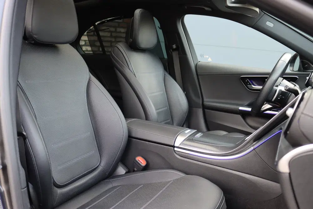 Mercedes-Benz C-Klasse 200 4MATIC Premium+ AMG Line uit 2023, foto 6