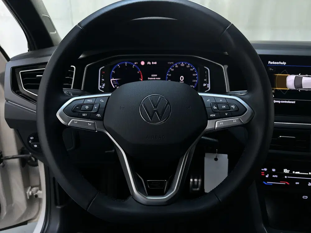 Volkswagen Polo 1.0 TSI R-Line Business LED Camera Stoelve uit 2022, foto 11
