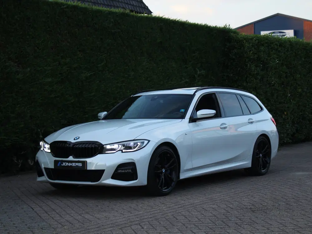 BMW 3-serie 3 Serie Touring 320i High Executive Ed. M uit 2020, foto 3