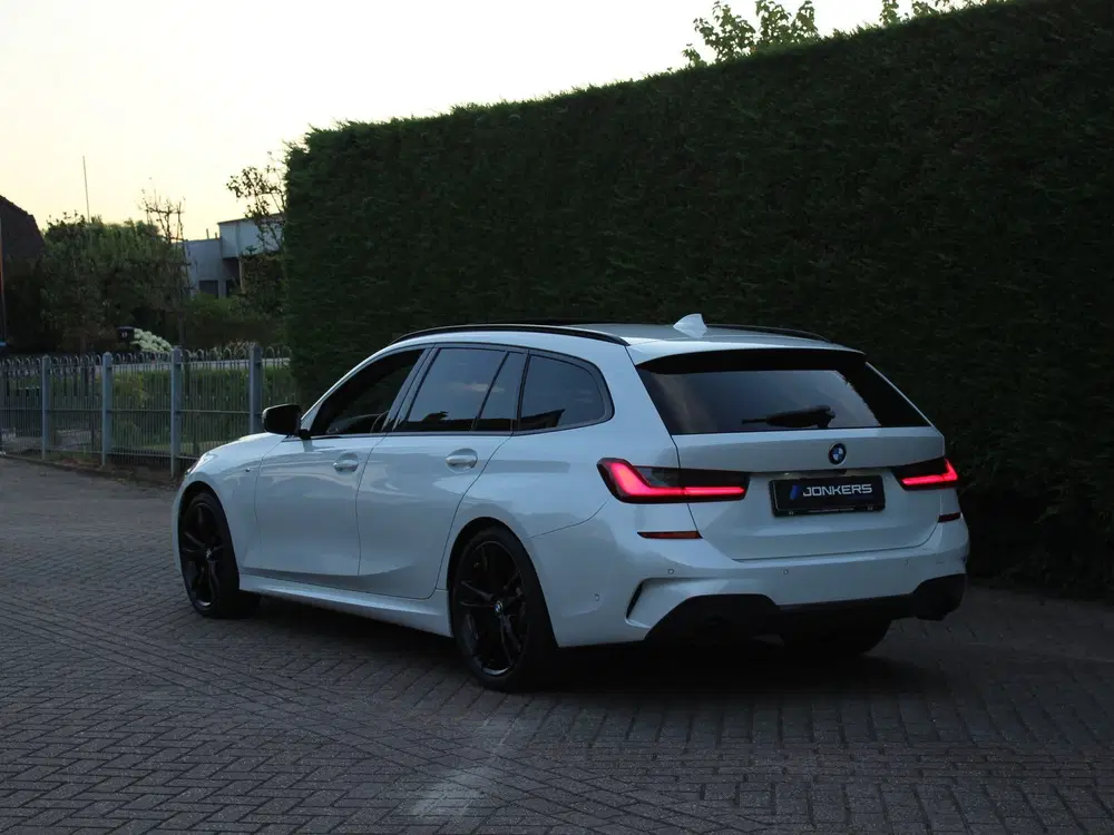 BMW 3-serie 3 Serie Touring 320i High Executive Ed. M uit 2020, foto 4