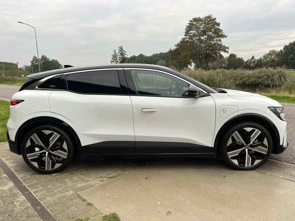 Renault Megane Mégane E-Tech EV60 Optimum Charge Iconic 2 uit 2024, foto 10
