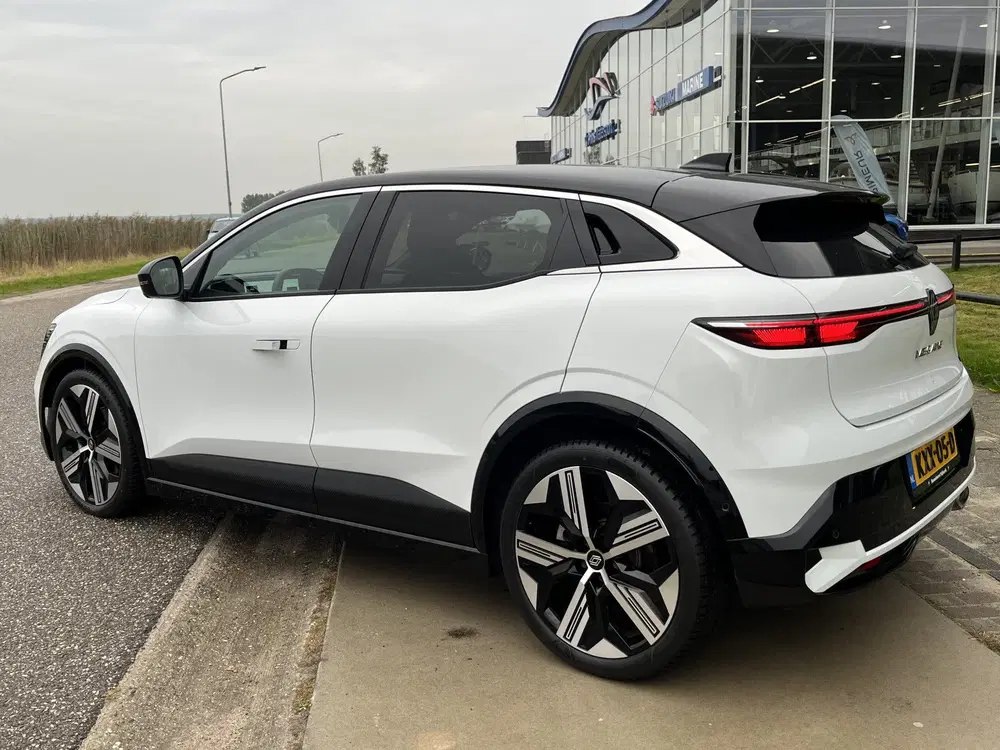 Renault Megane Mégane E-Tech EV60 Optimum Charge Iconic 2 uit 2024, foto 6