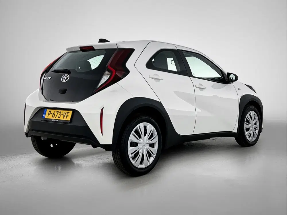 Toyota Aygo X 1.0 VVT-i MT Play uit 2022, foto 2