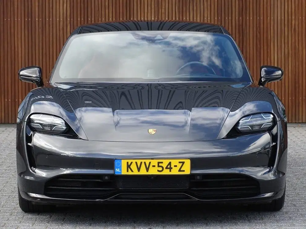 Porsche Taycan 4S 79 kWh 530PK uit 2020, foto 13