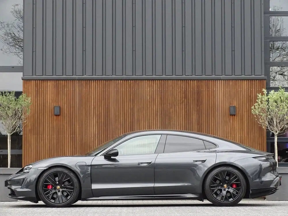 Porsche Taycan 4S 79 kWh 530PK uit 2020, foto 5