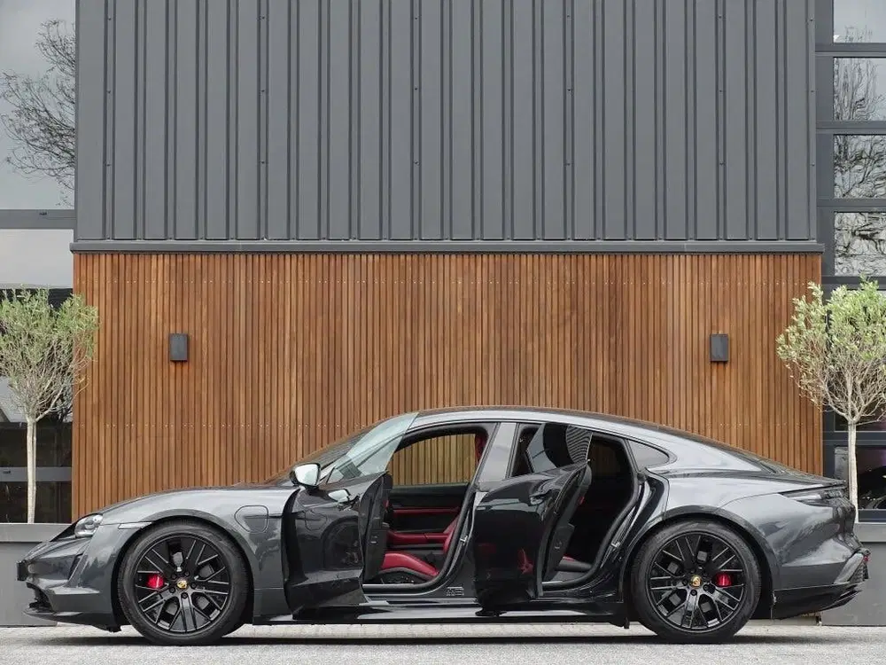 Porsche Taycan 4S 79 kWh 530PK uit 2020, foto 6
