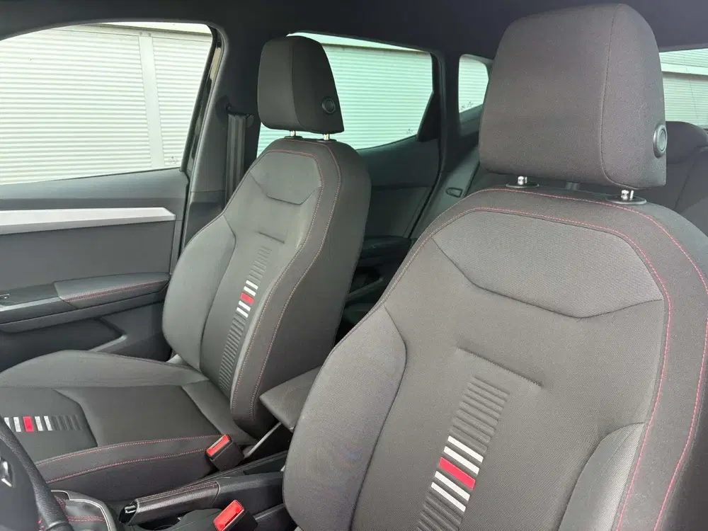 SEAT Arona 1.0 TSI 95pk FR Business Intense uit 2020, foto 4