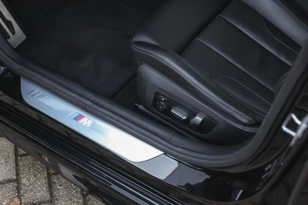 BMW 8-serie Coupé 840i High Executive M Sport Automaat uit 2021, foto 15