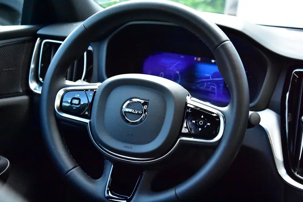 Volvo S60 2.0 Recharge T8 AWD Plus Dark uit 2024, foto 15