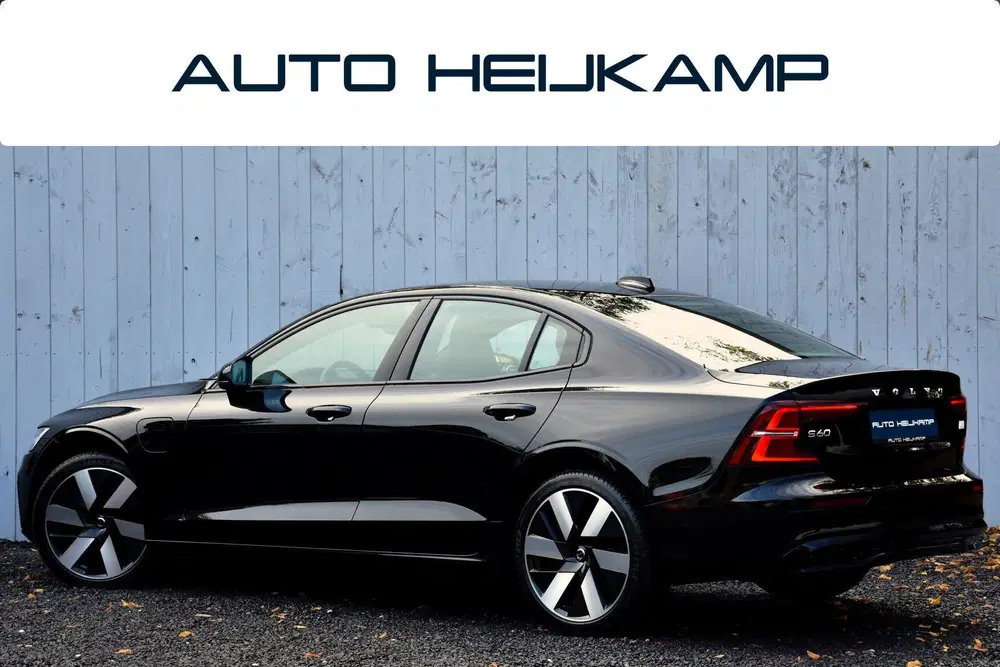 Volvo S60 2.0 Recharge T8 AWD Plus Dark uit 2024, foto 9
