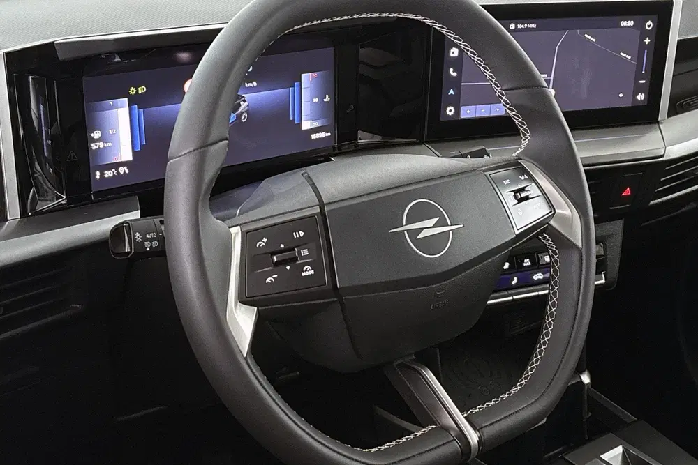 Opel Frontera 1.2 Turbo Hybrid GS Automaat Camera Apple uit 2025, foto 11
