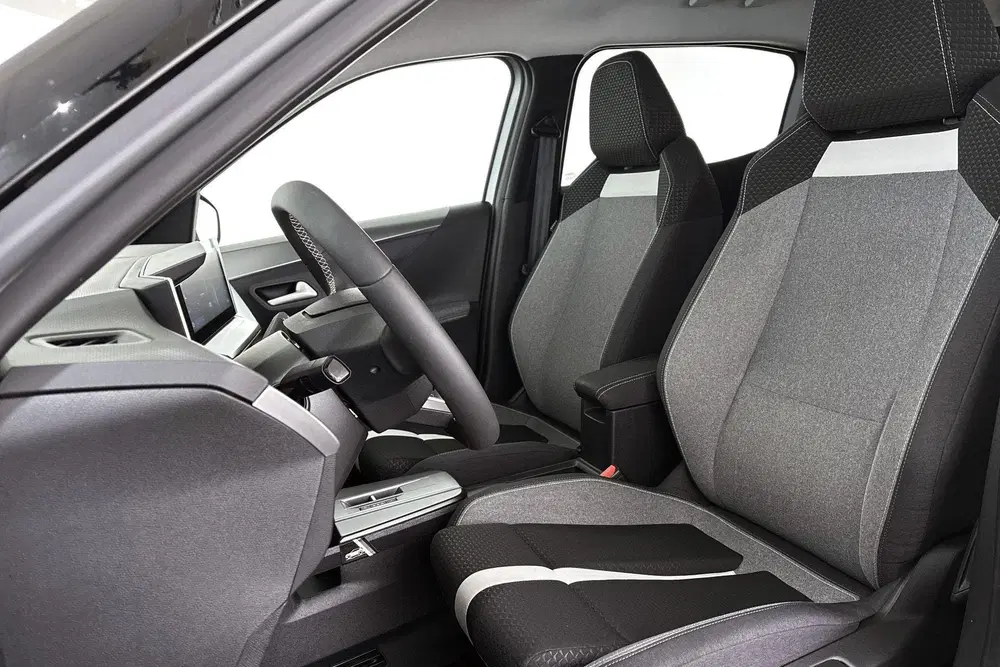 Opel Frontera 1.2 Turbo Hybrid GS Automaat Camera Apple uit 2025, foto 6