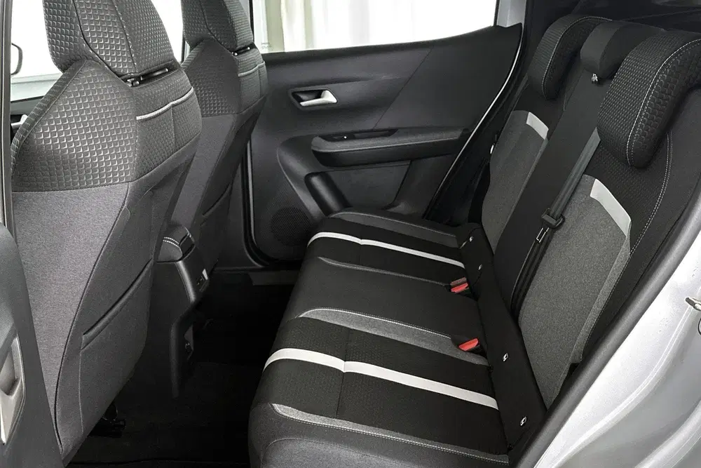 Opel Frontera 1.2 Turbo Hybrid GS Automaat Camera Apple uit 2025, foto 8