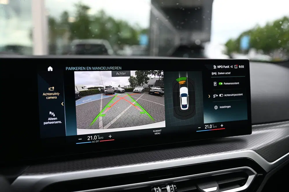 BMW i4 eDrive40 High Executive M Sport uit 2023, foto 10