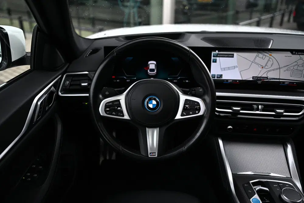 BMW i4 eDrive40 High Executive M Sport uit 2023, foto 6