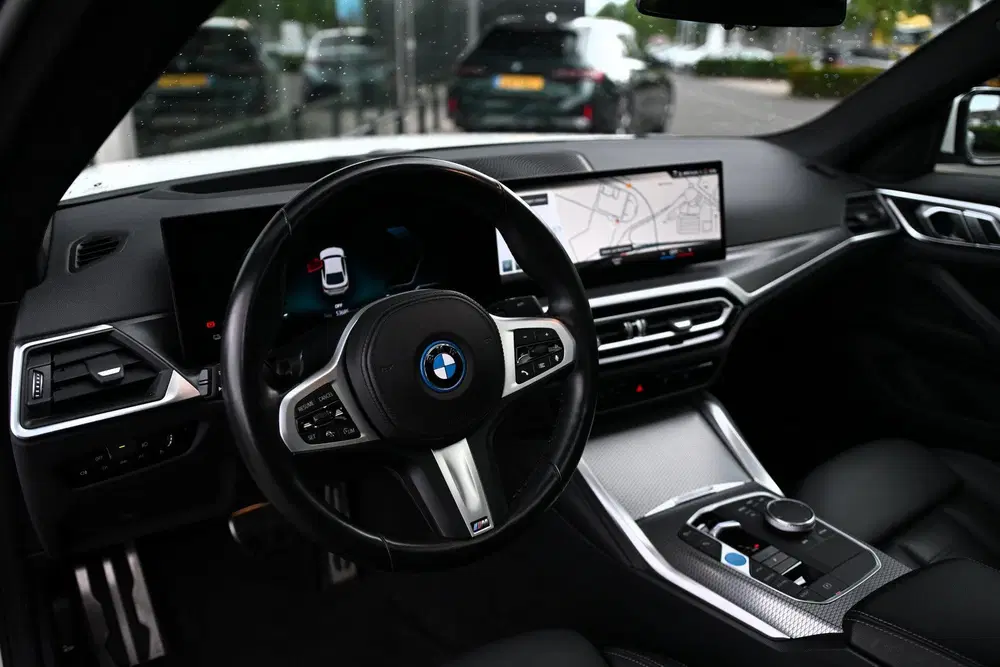 BMW i4 eDrive40 High Executive M Sport uit 2023, foto 8