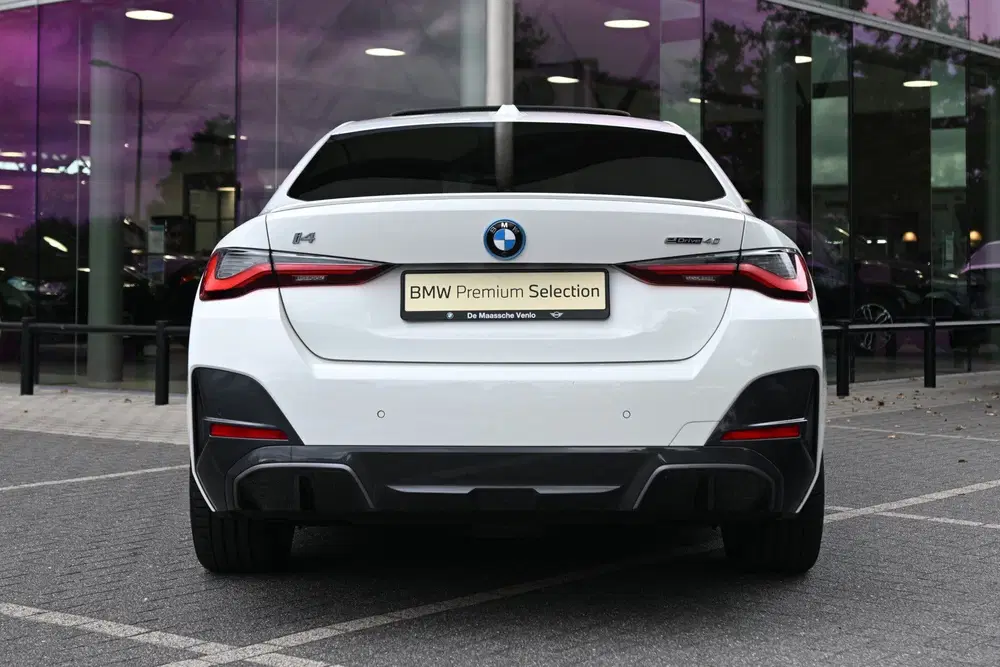 BMW i4 eDrive40 High Executive M Sport uit 2023, foto 9